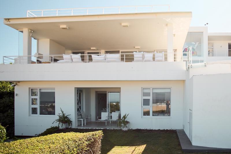 7 Bedroom Property for Sale in Lookout Beach Western Cape